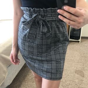 ✨ 3 for 30 ✨ Ardene paper bag skirt